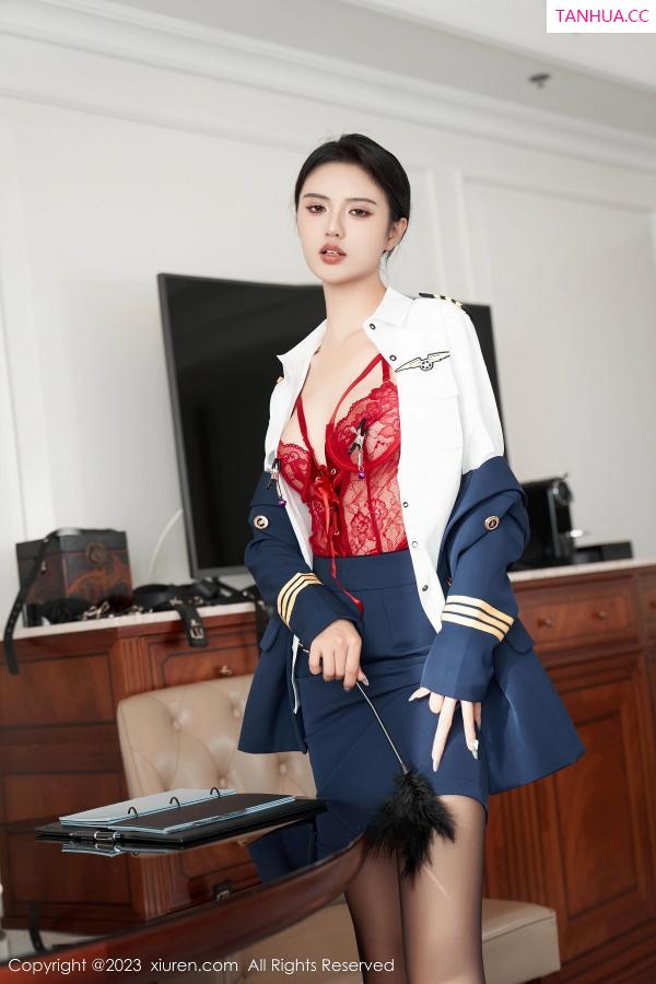 李浅浅  [XiuRen]高清写真图 2023.11.29 No.7737 浅浅Danny 黑丝美腿第53张图片